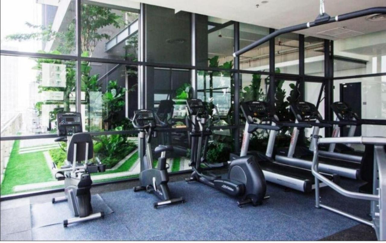 Tropicana 218 Macalister Penang Apartment Georgetown Luaran gambar