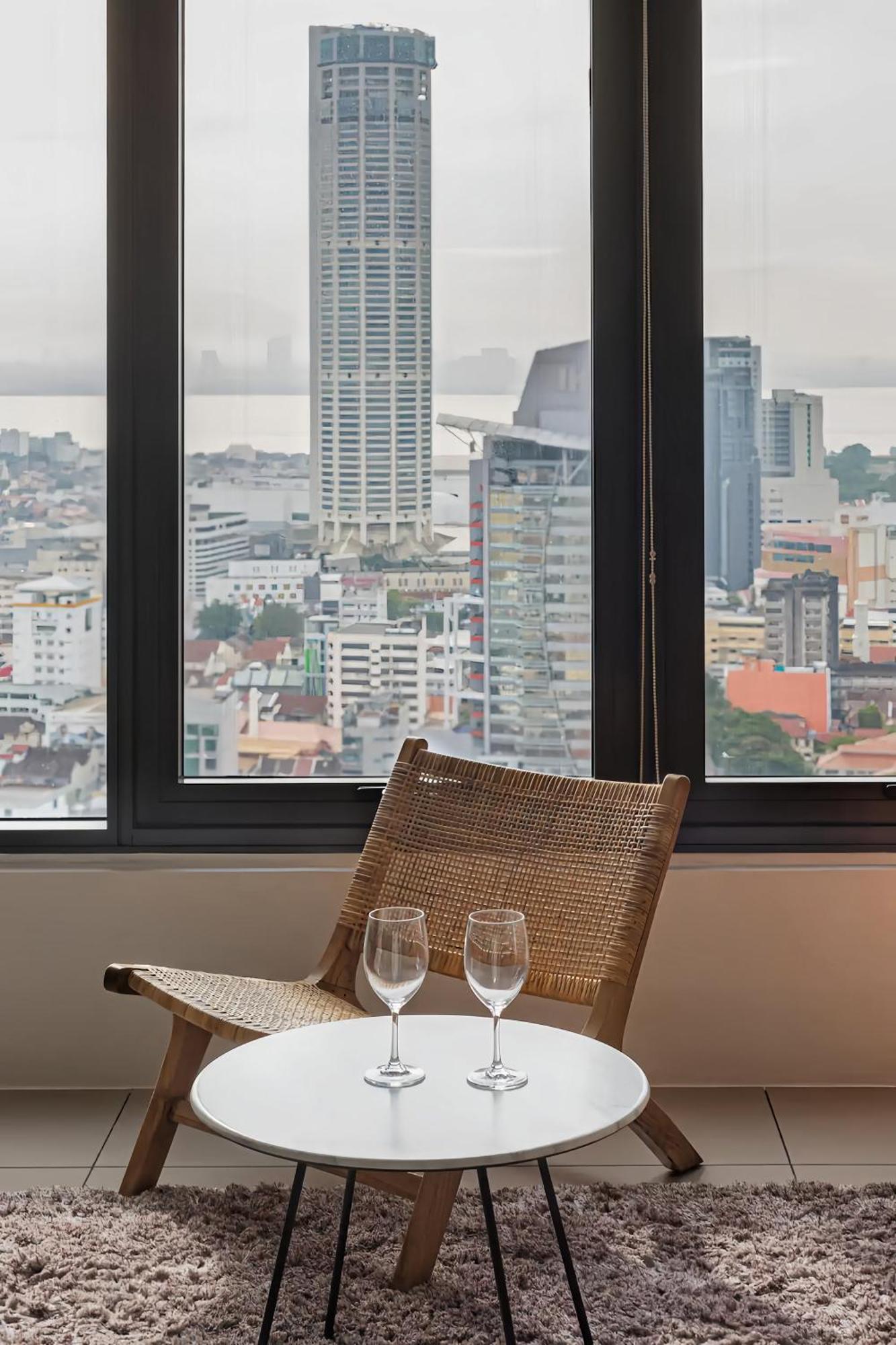 Tropicana 218 Macalister Penang Apartment Georgetown Luaran gambar