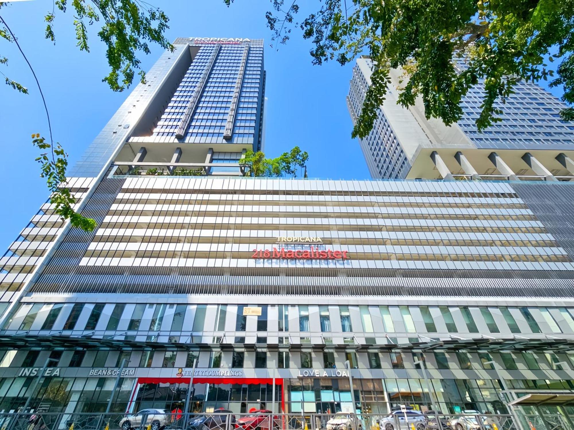 Tropicana 218 Macalister Penang Apartment Georgetown Luaran gambar